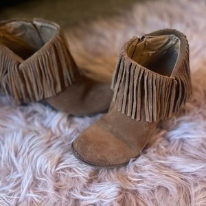 Adorable Lucky Brand booties with western fringe. Good condition- lightly worn